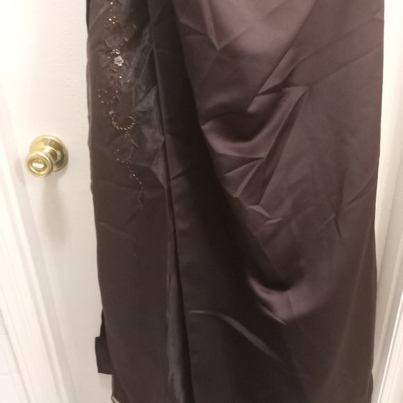 Evening gown - Picture 7 of 17